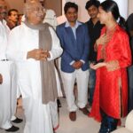 Bhumika Chawla Instagram - With the legendary ( Late ) Nageshwar Rao Akkineni Garu ... at the launch of store many years ago ... The brief moments were always cherished , and inspiring .