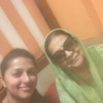 Bhumika Chawla Instagram - With the ever beautiful and graceful , full of life , young at heart ❣ # vibrant , Farida Jalal aunty # met her after so many years # we shot together years ago for Yaariyan punjabi family #