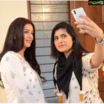 Bhumika Chawla Instagram – Post an interview # selfie moments