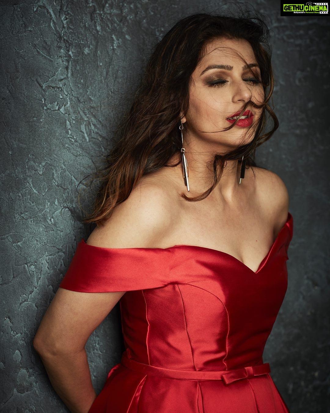 Bhumika Chawla Instagram - Photo credit. #Rohan Shreshta # 2016 sept # lady in Red