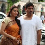 Bhumika Chawla Instagram - In Mumbai for Bharat's Art Exhibition # Jehangir Art Gallery