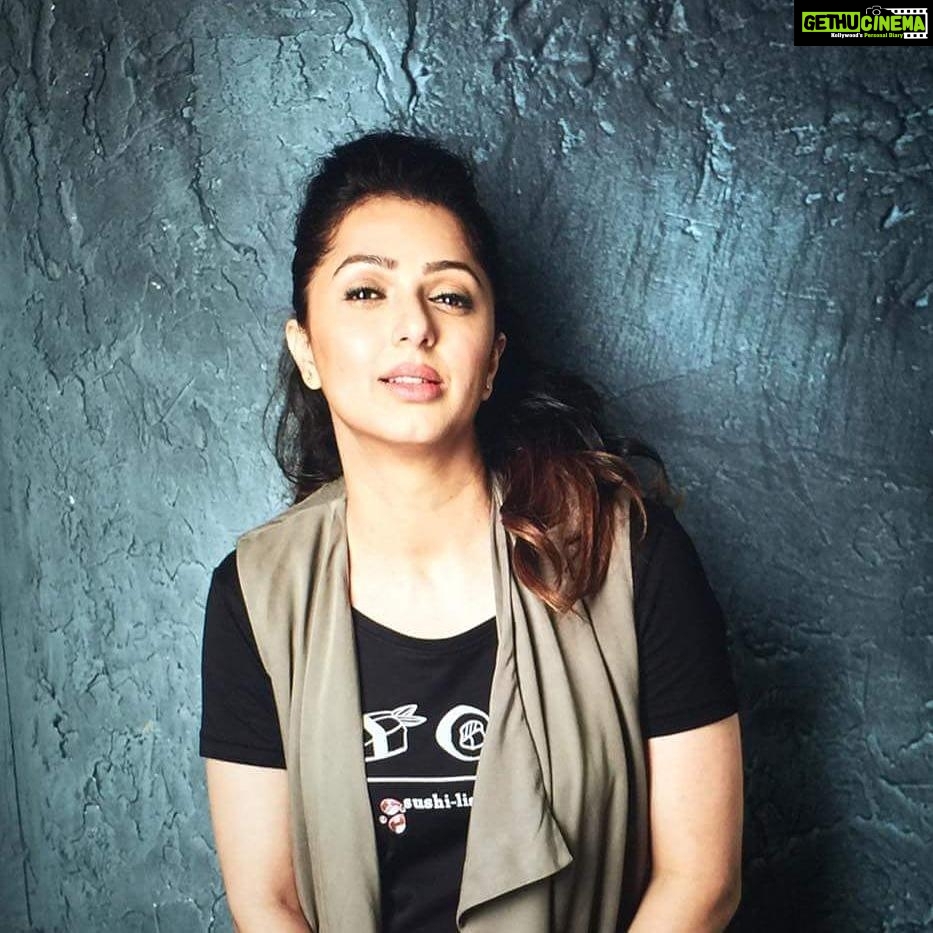 Bhumika Chawla Instagram - Time to travel from a small town to the big city # will miss the peace , quiet and relaxed afternoons the chill in the morning and evening #