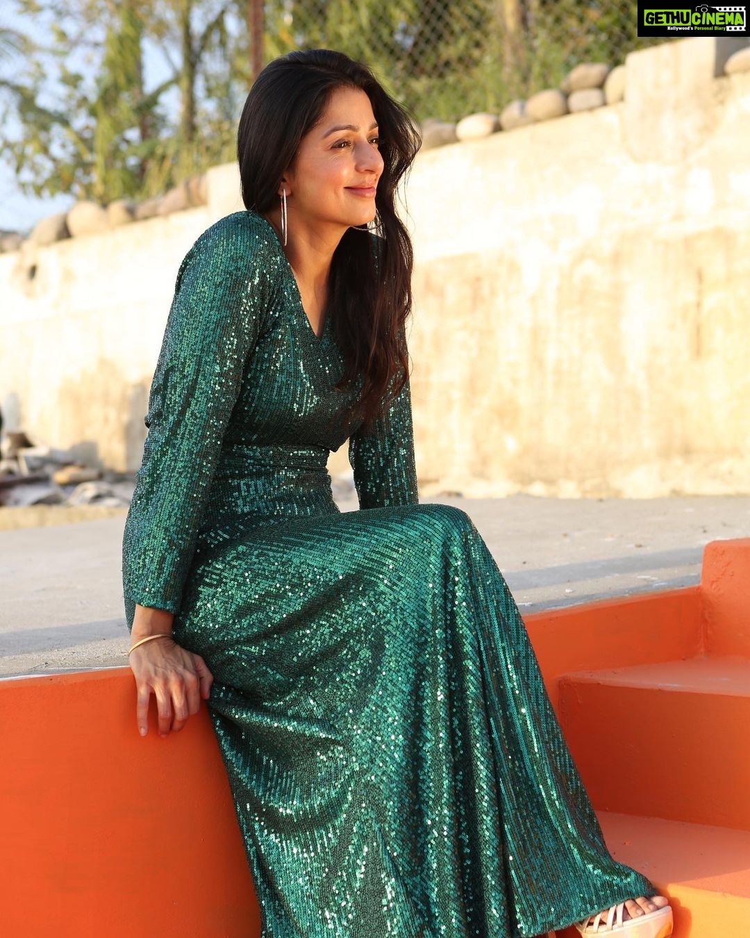 Bhumika Chawla Instagram - Outfit - @mallarybymallika