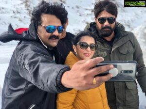 Bhumika Chawla Instagram - With the team ahead of the Atal Tunnel ..... The Atal Tunnel is beautiful .. as you cross it , the view there is breath taking ... it’s true paradise ..