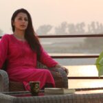 Bhumika Chawla Instagram - Kahi Zameen , aasmaan aur pani ke beech .... zindagi yun hi kuch Lamhon mein beet jaati hai