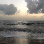 Bhumika Chawla Instagram - The cool breeze that soothes the soul .... where the sky and the sea meet ... the sand and feet meet ... bheed mein akele chale- lekin tanha nahi the .....