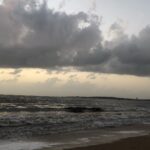 Bhumika Chawla Instagram - The cool breeze that soothes the soul .... where the sky and the sea meet ... the sand and feet meet ... bheed mein akele chale- lekin tanha nahi the .....