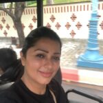 Bhumika Chawla Instagram - It’s the time of the year where lights and diyas and festive feeling is there ... A humble request . Light up this Diwali with lights , fun , food , dance , music , family , friends :) pls avoid firecrackers as it’s very harmful for animals .. .. They get scared .. the pollution caused is also a lot for one night .. stay blessed and stay safe