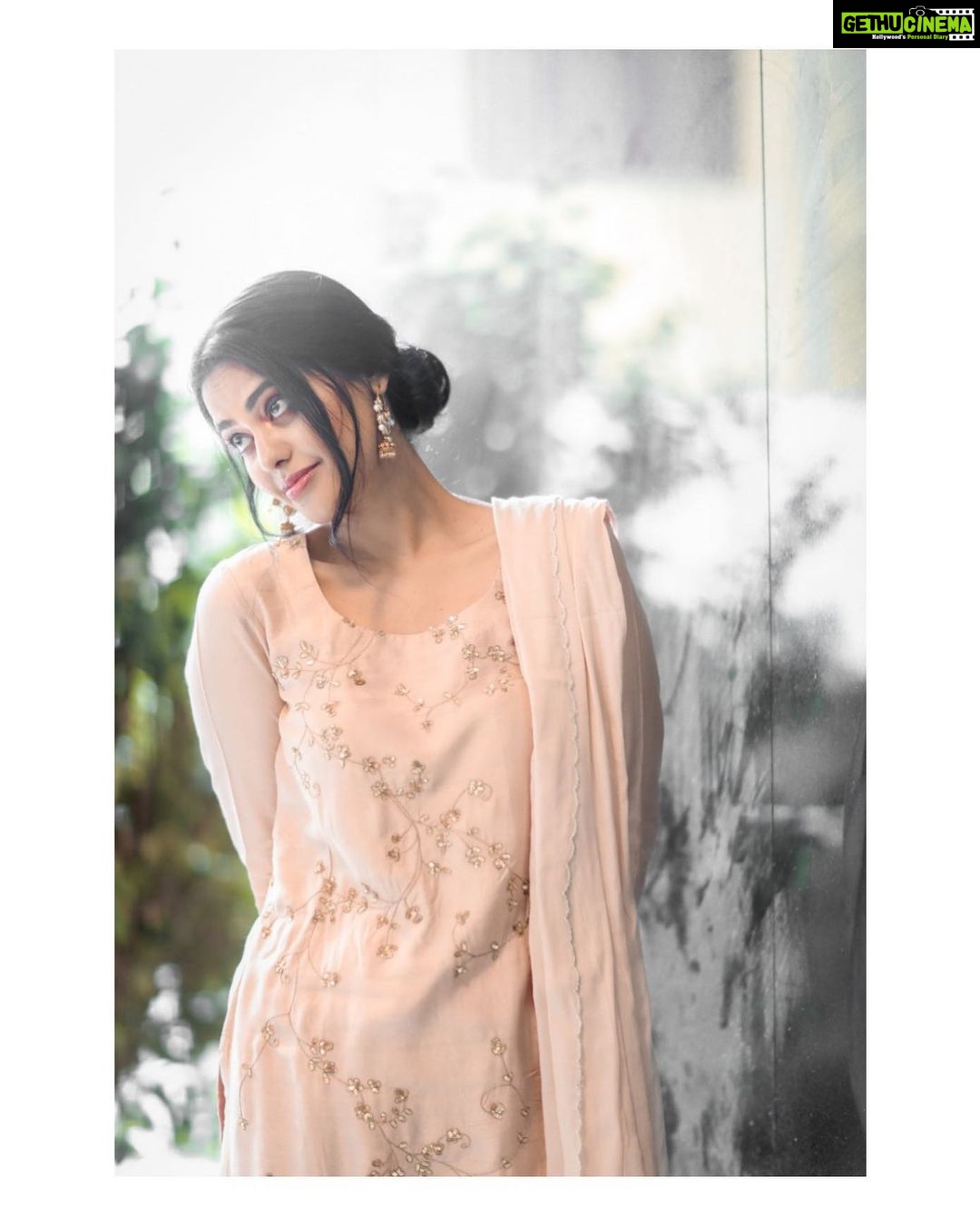 Bindu Madhavi Instagram - Outfit - @Etar_Textiles Earrings - @AmrapaliJewels H + M - @PinkyLohar Photography - @camerasenthil Styled by @Blueprint_By_Navya_Divya & @DesignByBlueprint Coordinated by @onlynikil