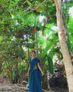 Bindu Madhavi Instagram - Your farm tells a story🌴🌾 #farmerschild #farmlife #organic