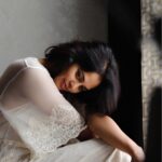 Bindu Madhavi Instagram - Intelligence is what used to attract me, but with time I realised intelligence without kindness is distructive to thyself and for the people around..... yes, it’s kindness that’s so beautiful and attractive to me now.... and then when they say you evolve with time, oh yeah.... we do💗🤗 #bekind #bekindtoyourself #bekindtoothers #bekindtoanimals #bekindalways #bekind