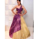 Bindu Madhavi Instagram - #runway #fashionshow. For @suresh.menon at The Luxury Affair..................... Outfit and makeup- @suresh.menon, hair- @michellebegum_hairnmakeup. Choreographer- @priya_manikandan, 📷- @rajjkumar2305