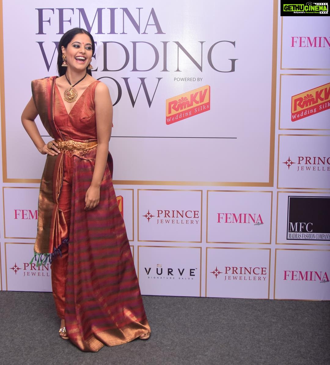 Bindu Madhavi Instagram - As they say, a smile is d prettiest thing you can wearππ¬π For Femina wedding show in a Kanjeevaram saree from @rmkv_silks, makeup and hair by @vurvesalon @50shadesofpam_