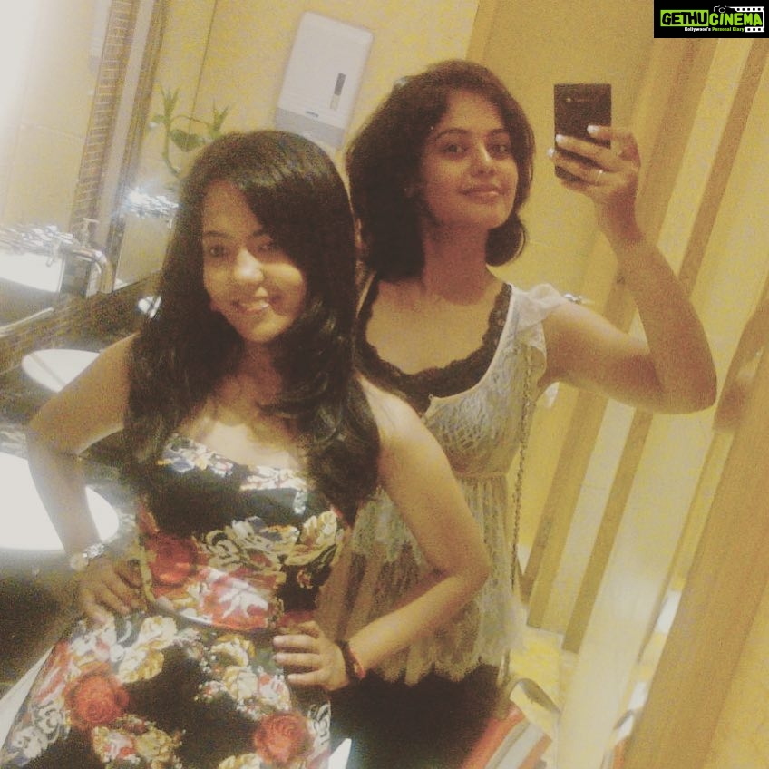 Bindu Madhavi Instagram - That awkward moment when u start missing your sister 🤪😁❤️ @varshagovindu
