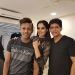 Bindu Madhavi Instagram - N then have to slow your heart rate, stay calm and wait for the pictures😜..... @venketramg @sidneysladen @disha_dee @bride_over #thedarkhorse #fabday #black