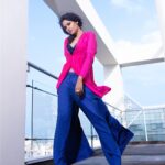 Bindu Madhavi Instagram - Breezy shot by this awesome person @waranyogesh_v, for @feminaindia #feminatamil.... styled by @ektanahar07 @sandeepravi89, 👗- @vivekarunakaran, 💎 - @vbjmoments, 💄- @page3salon