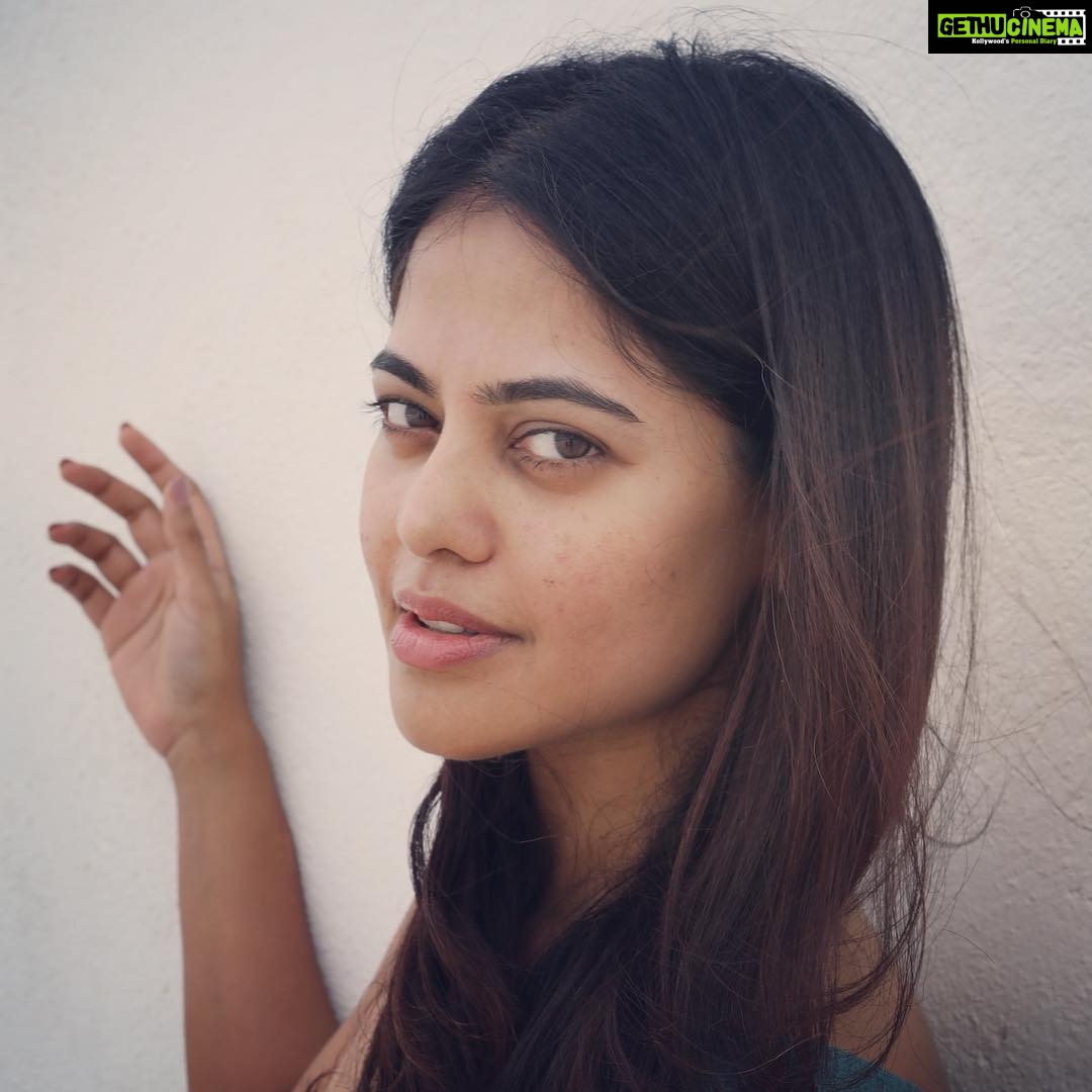 Bindu Madhavi Instagram - FLAWSOME....... #flawed #awesome #embraceyourself