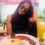 Bindu Madhavi Instagram - ETC.... Eat Talk Chill😎
