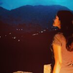 Bindu Madhavi Instagram - Sunsets. I know they are beautiful and Instagrammable. I wish more would really notice and appreciate the show in the sky at the end of the day, no matter where they are.... #hillstation #munnar