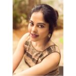 Bindu Madhavi Instagram – Saying thanks to the world, and acknowledging your own accomplishments, is a great way to feel good and stay positive……… 📷@balakumaran_me 💄 @ramya_mua  location- @aegamcafe