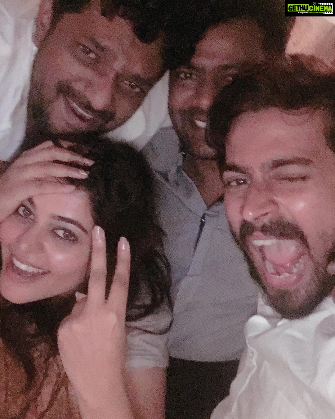 Bindu Madhavi Instagram - Captain of d captionzzzz.... @harish_kalyan @pradeepmilroy #deva #friendsforlife #friendsforever #friendstagram