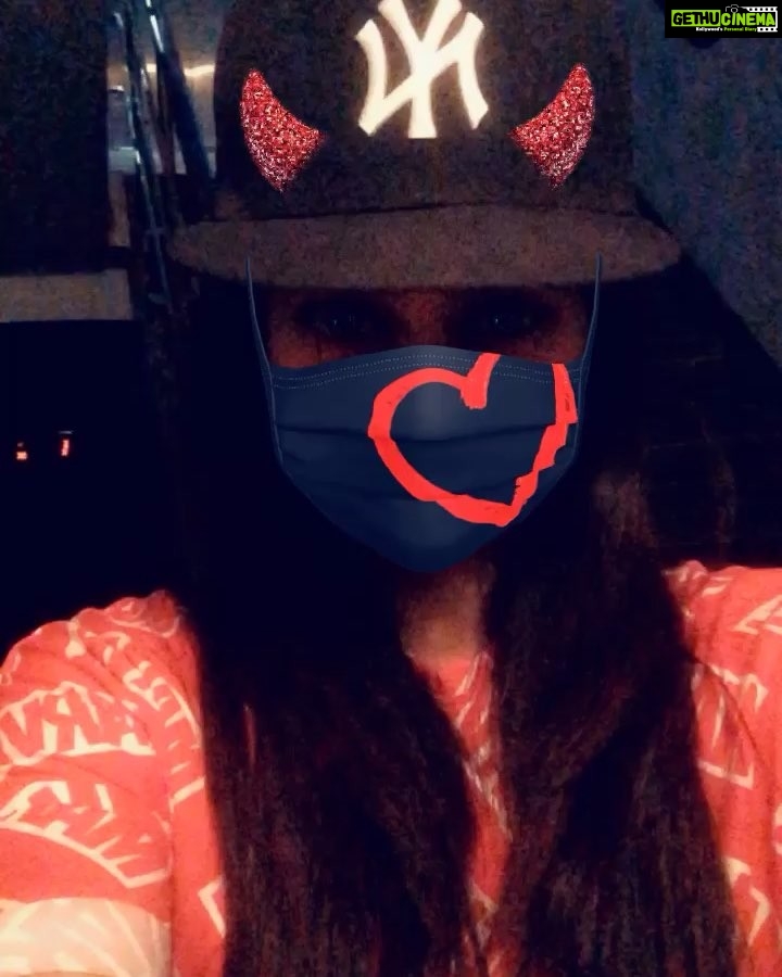 Bindu Madhavi Instagram - Goofing around..... #snapchat #filters