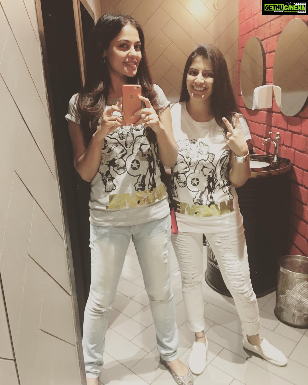 Bindu Madhavi Instagram - #we❤️avengers #marvel @varusarathkumar