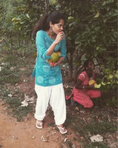 Bindu Madhavi Instagram - Thanku every1 forya wishes...... ❤️❤️❤️🤗🤗 day well spent in d farm.... #nature #farm #organic #village #devarintipalli #madanapalli #native