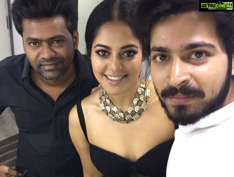 Bindu Madhavi Instagram - Cycle gap selfies..... @pradeepmilroy @harish_kalyan @tnalimitton #deva