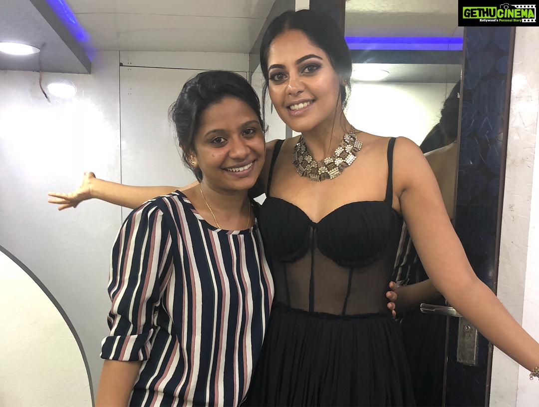 Bindu Madhavi Instagram - Cycle gap selfies..... @pradeepmilroy @harish_kalyan @tnalimitton #deva
