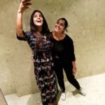 Bindu Madhavi Instagram - Movie date..... #padmavath #popcorn #snapchat #slb @varusarathkumar Sathyam Cinemas