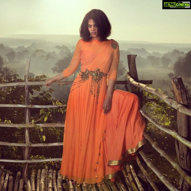 Bindu Madhavi Instagram - Early Mrng shoot in a beautiful location near Hyderabad