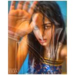 Bindu Madhavi Instagram - It’s a new feeling for all of us.... held back, restricted and suffocated. Though the outside world may look tempting and free, it is still a monster waiting to consume us. Concept, Editing by this talent @mr.dharmateja 🤗❤️ And special mention to my cook Gowri Amma for holding the camera steady while filming 😎 #quarantineshoot #lockdown