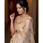 Bindu Madhavi Instagram - For the Launch of Aha OTT platform Saree - @MerasalOfficial H + M - @Danam_Mua / @VurveSalon Photography - @Mahesh_Namburi Styled by @Blueprint_By_Navya_Divya & @DesignByBlueprint