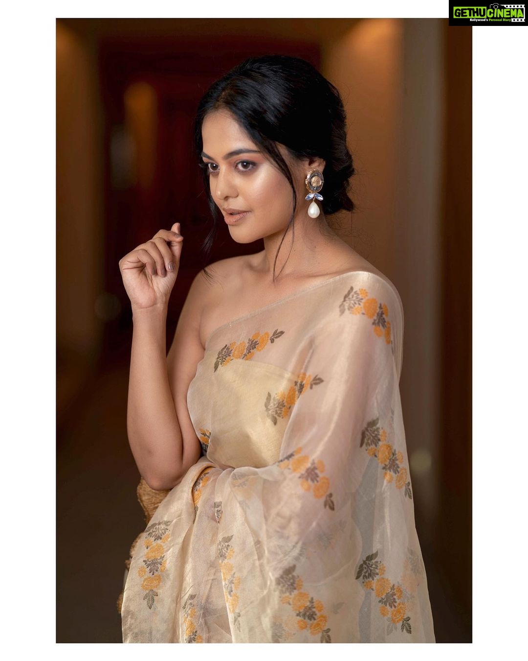 Bindu Madhavi Instagram - For the Launch of Aha OTT platform Saree - @MerasalOfficial H + M - @Danam_Mua / @VurveSalon Photography - @Mahesh_Namburi Styled by @Blueprint_By_Navya_Divya & @DesignByBlueprint