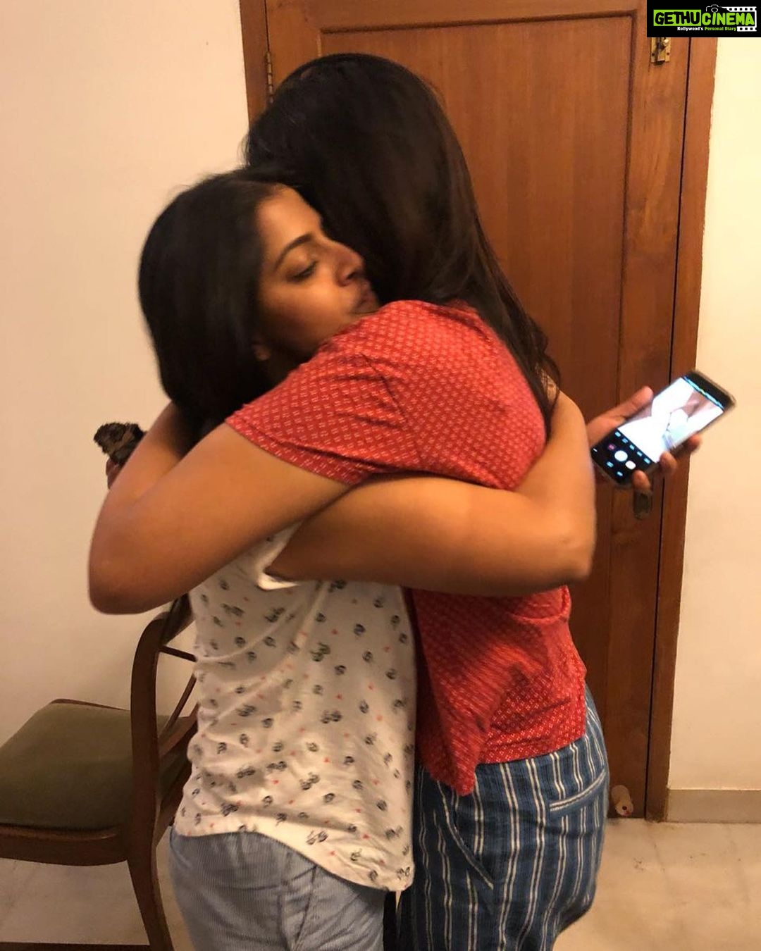 Bindu Madhavi Instagram - N u not being around in chennai, makes me miss u... @varusarathkumar #pal #confidant #🤭 #2much