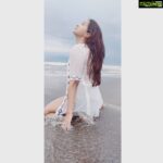 Catherine Tresa Instagram - Thalassophile : Someone who loves the sea... That's meeeeee! ☺️☺️