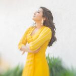 Catherine Tresa Instagram - Having an intense conversation with our sun garu about keeping it cool this summer 🌞. #wittywednesday #yellowyellowneatfellow #desifeels #beyou #lotsoflove