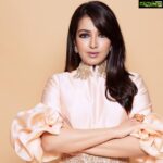 Catherine Tresa Instagram - There is always a crazy side to a normal face🤨😁 #tuesdaythoughts #dresseduptothenines #beyou