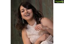 Catherine Tresa Instagram - As mad as the hatter but, never as lost as Alice😊☺️. #caughtinthemoment