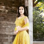 Catherine Tresa Instagram - 🌻