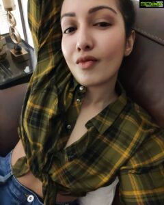 Catherine Tresa Instagram - 🌺 Love me like Saturday night 🌺.