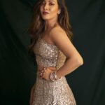 Catherine Tresa Instagram – Blingin in the weekend!!🌟