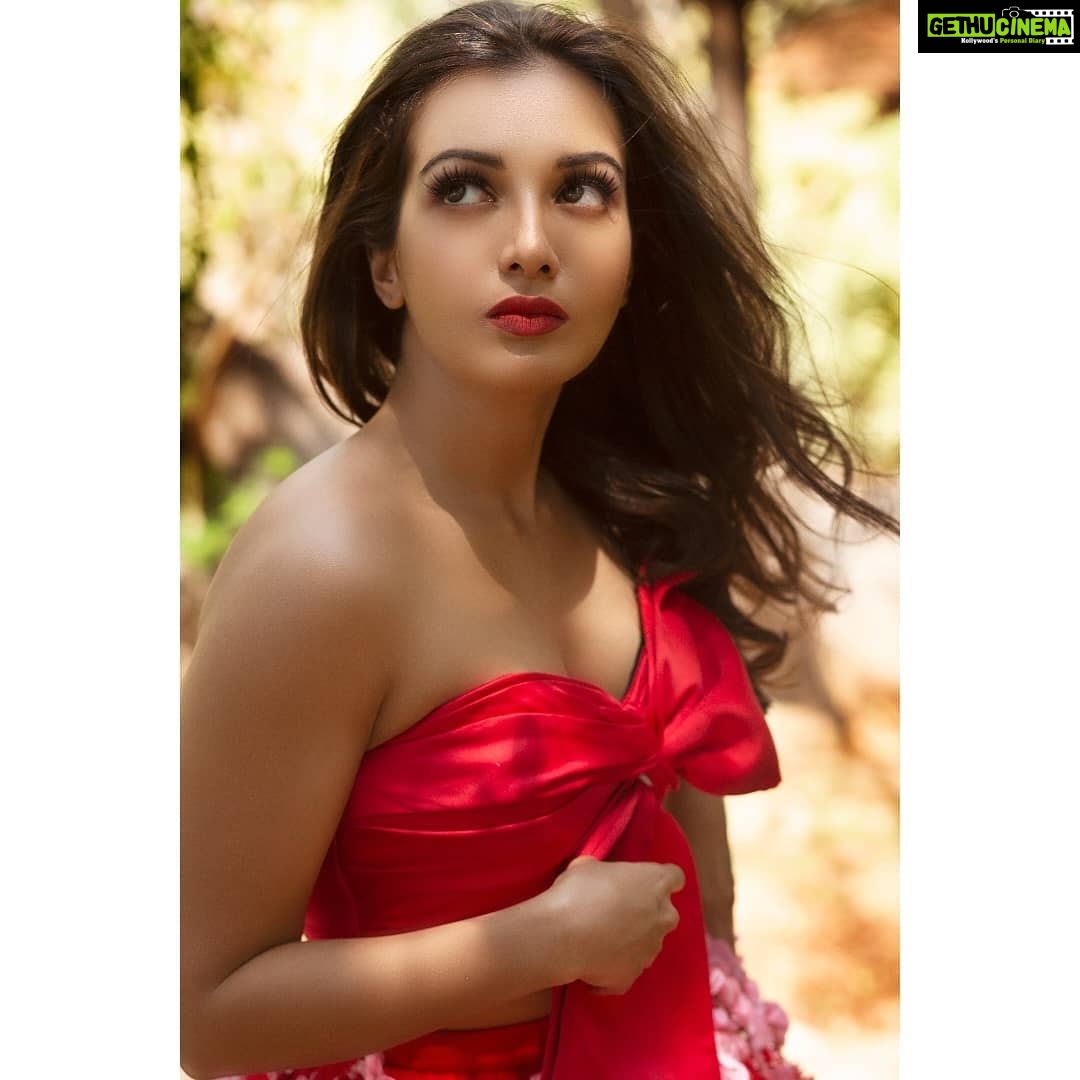 Catherine Tresa Instagram - Thanking each and everyone of you for your wonderful wishes. All my ♥️, always😘😘.