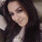 Catherine Tresa Instagram - When your phone is your buddy and you're restless in between shots🥺🥺😳😛. What's up lovelies??