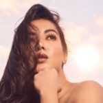 Catherine Tresa Instagram – And, she stepped into the twilight……

#goldenhour #natureisart #itsallgood #love