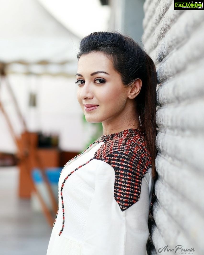 Catherine Tresa Instagram - Kalakalappu 2 promotions. Have a great weekend everyone!! Photo credit @arunprasath_photography Outfit by @sashivangapallicouture Hair and makeup @ritesh_yadav_makeup_artist and @talekarvaijayanti