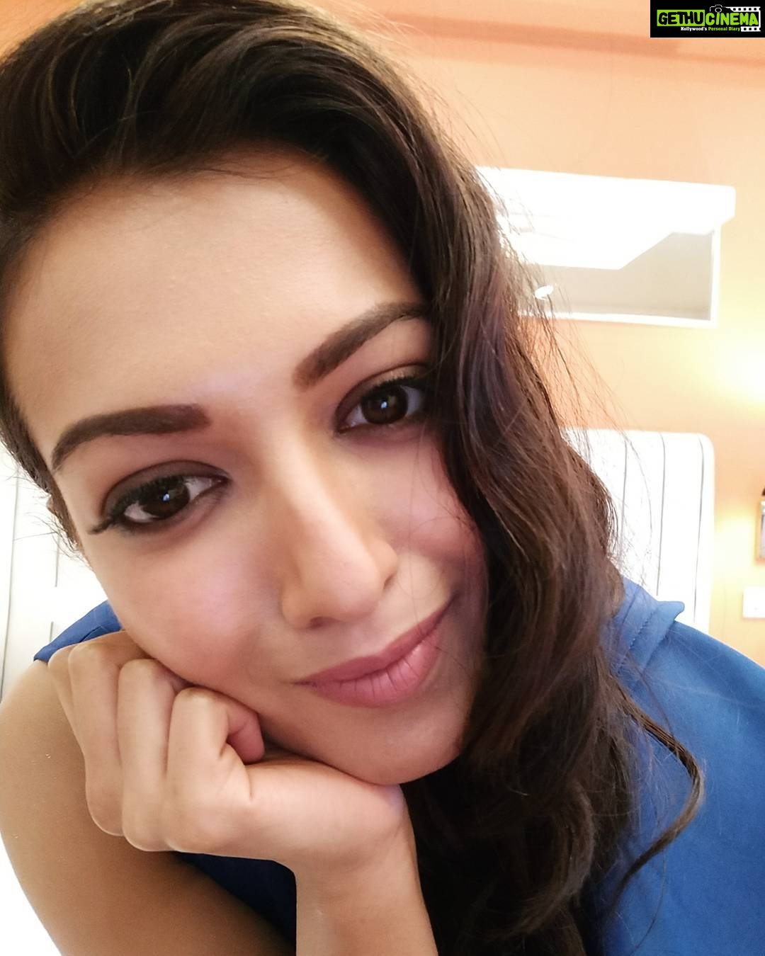 Catherine Tresa Instagram - Have a fabulous week everyone!! Diwali is around the corner. I hope you guys have a blast without the crackers. Let's make this a noise free Diwali 😘 😘