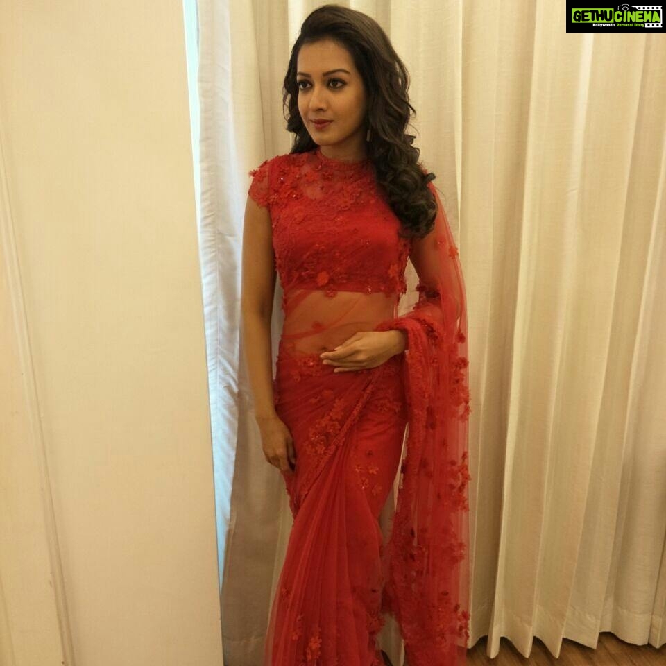 Catherine Tresa Instagram - #BNew Vijayawada. Happy holidays everyone!😘😘