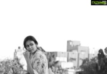 Chandini Tamilarasan Instagram - Photography: @sat_narain @praveenbabu96 Costume& accessories: @sindira_by_swethaindiran Makeup and Hairdo: @mua_supriya & @banu_hairstylist_sareedrapist 🌸